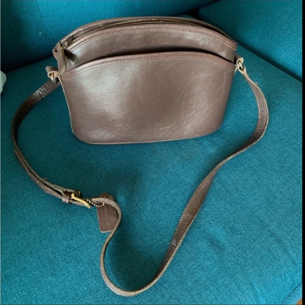Cross body brown leather purse